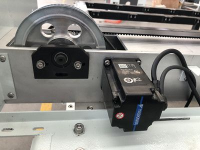 gasket cutting oscillating cutter machine yaskawa servo motors