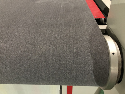 fabric cutting machine table with felt 